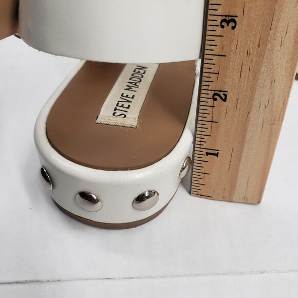 Steve Madden Sandals Women 9 White Studded Leather Vacation Goth Preppy Flatform - Picture 13 of 16